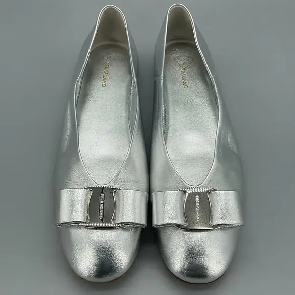 NEW Ferragamo Women’s Vanna Bow Detailed Leather Ballet Flats Silver Size 10 - Picture 3 of 10